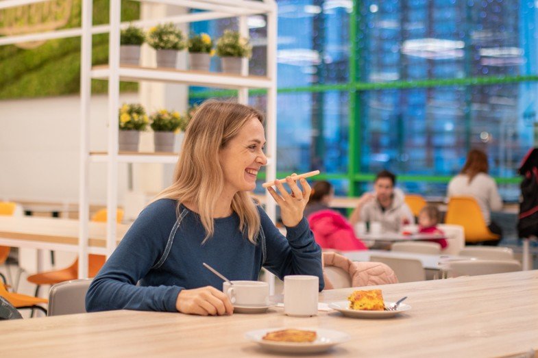 Comedor de empresa o campus con turnos y menú del día Liisto