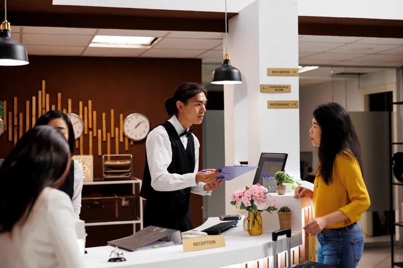 Hotel y hospedaje: restaurante y room service con Liisto